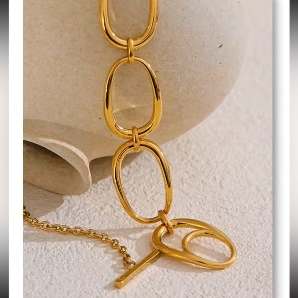 Modern Chunky Gold Chain Necklace – 16.9” Stainless Steel - Picture 4 of 17